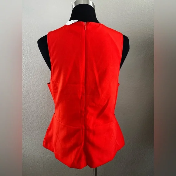 H&M Chic Red Sleeveless Blouse NWT - Picture 2 of 3